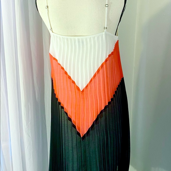 Bar III Barcelona Shift Dress - Picture 3 of 5